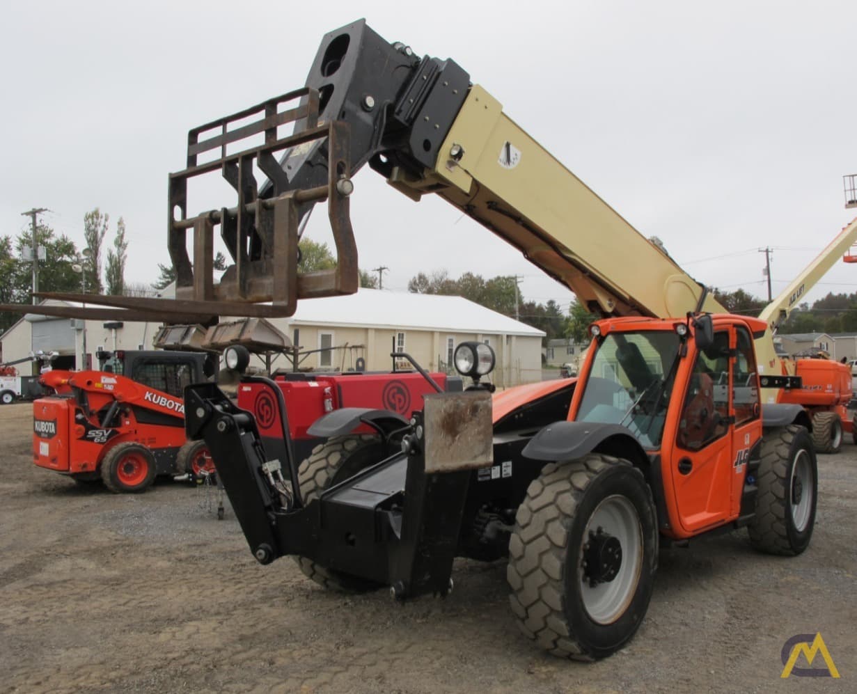 10,000 lb Telehandler Rental