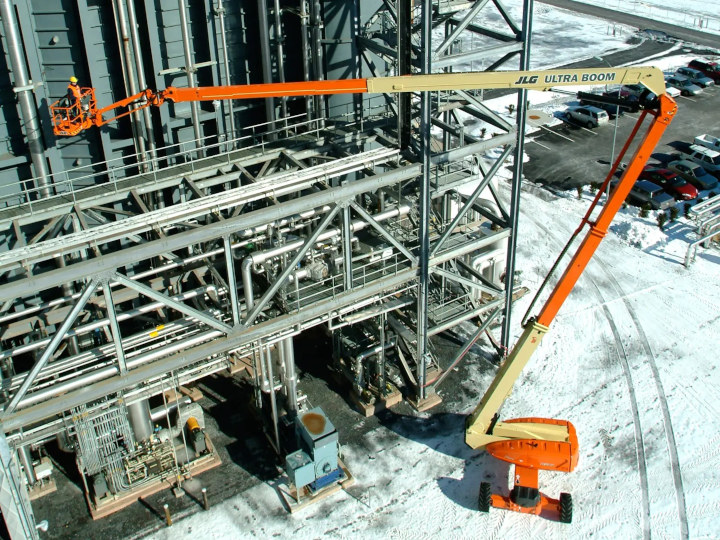 Articulating Boom Lift to Rent